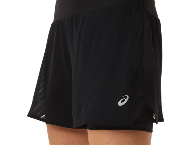 WOMEN'S VENTILATE 2-N-1 3.5IN SHORT - Image 4