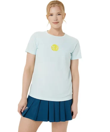WOMEN'S CLASSIC GRAPHIC TEE